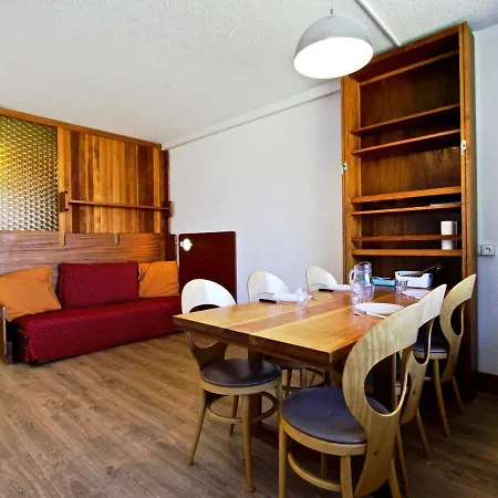 Apartment Au Pied Des Pistes Avec Piscine - Fr-1-549-7